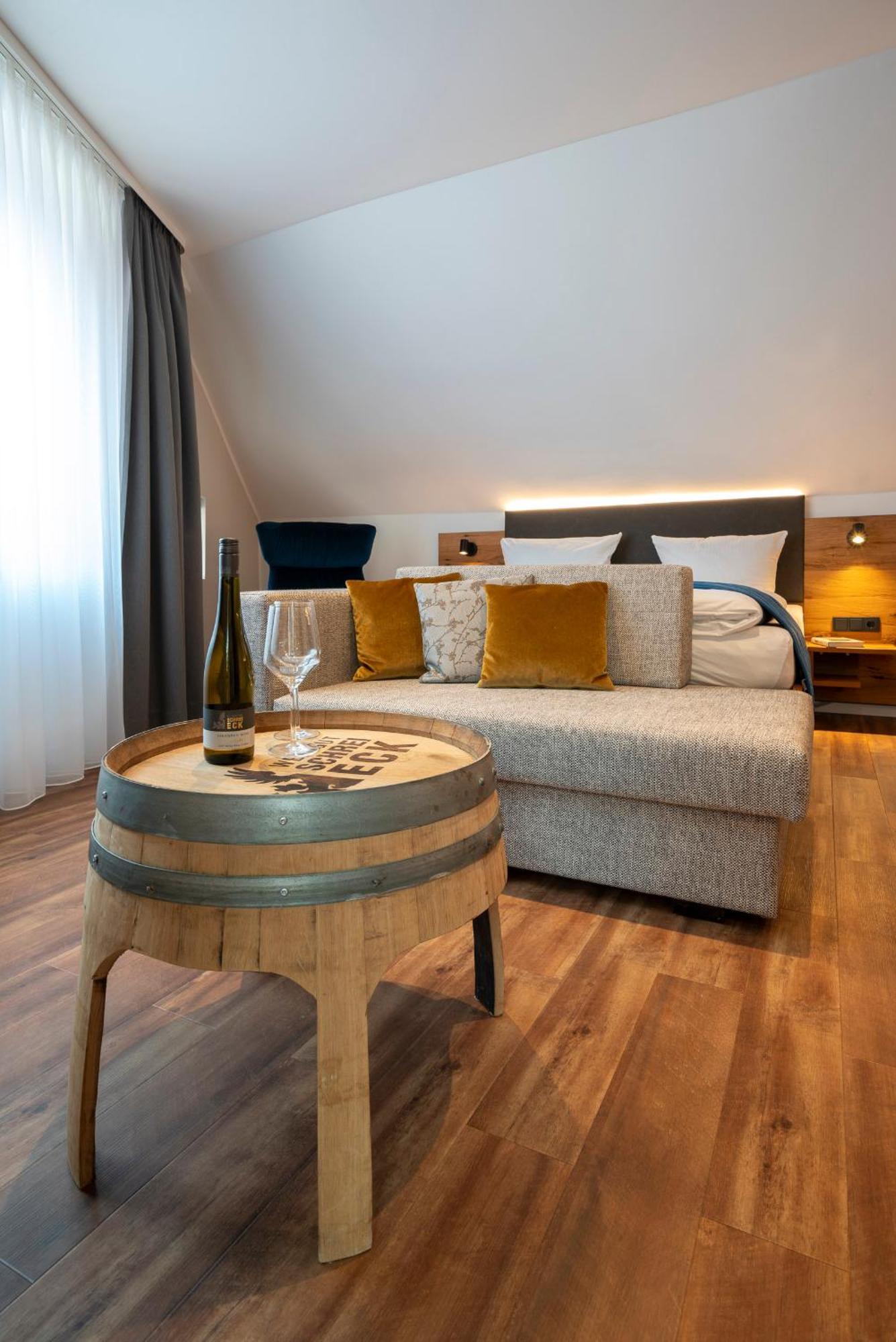 Weingut Schreieck Vinotel & Gutshaus Sankt Martin Eksteriør bilde