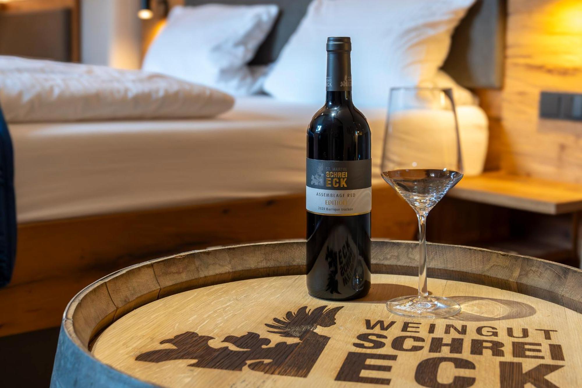 Weingut Schreieck Vinotel & Gutshaus Sankt Martin Eksteriør bilde